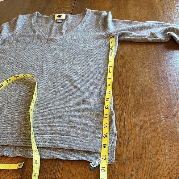 Old Navy V-neck Sweater long sleeves gray Size SP - Picture 7 of 7